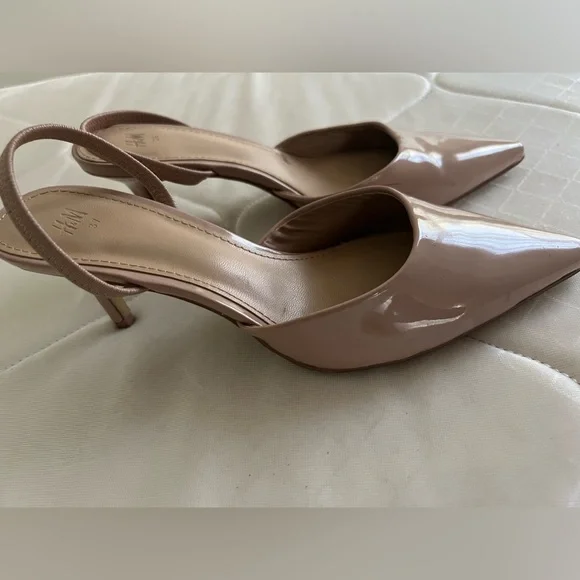 Heels - Picture 2 of 4